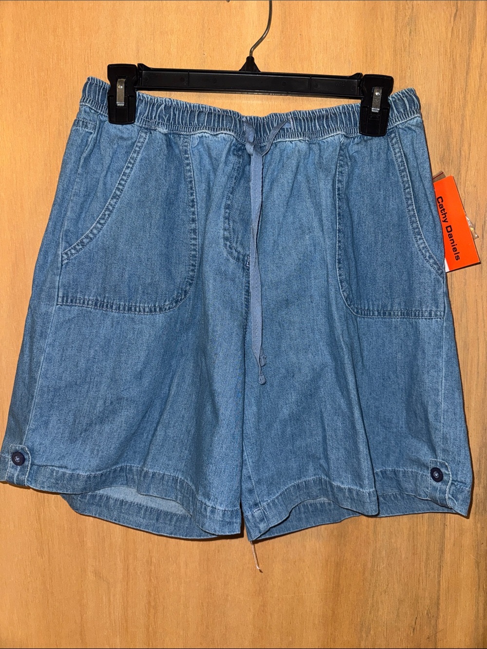 Vintage NWT Cathy Daniel’s Chambray Pull-On Shorts Pockets Medium